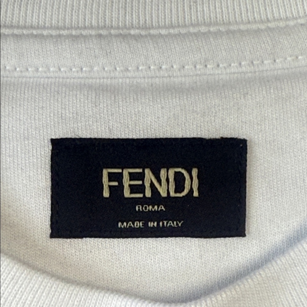Fendi White T-Shirt with Logo Pocket - Picture 4 of 13